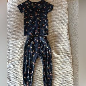 OLD NAVY Toddler Girl Floral T-shirt and Pants Two Piece Pajama Set